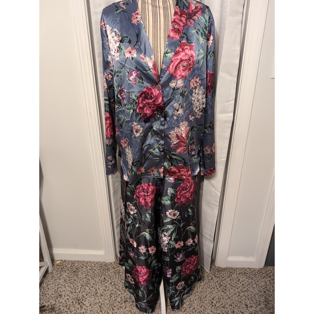 Victoria's Secret Floral Silky Pajama Lounge‎ Set Slit Pants Size XL
